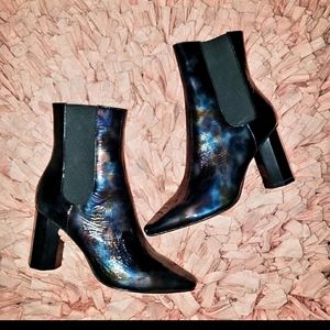 Donald Pliner Laila patent bootie New without tags Size 6.5